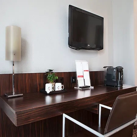 Ramada By Wyndham Frankfurt Centre Hotel