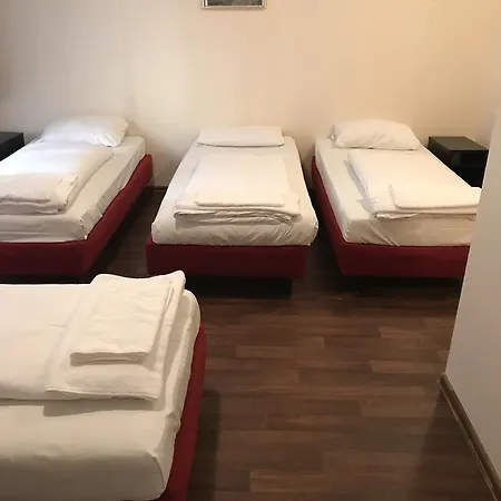 Alpha - Frankfurt Station Guest house Frankfurt am Main