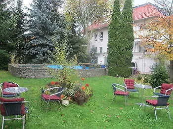 Hotel Attaché 3*