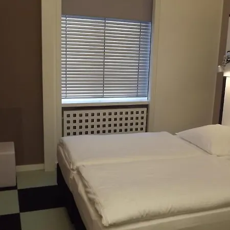 Cristall - Frankfurt Hotel 3*