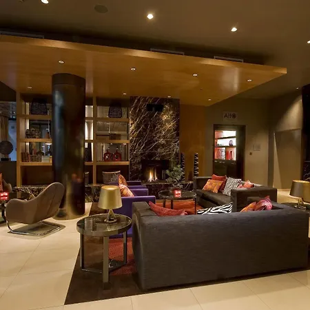Lägenhetshotell Adina Frankfurt Neue Oper 4*