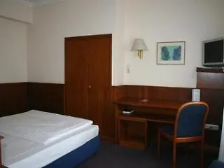 Niederrad - Self Check In Aparthotel 3*