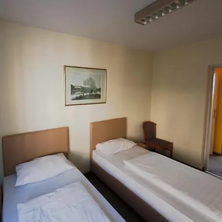 Alpha - Frankfurt Station Guest house Frankfurt am Main