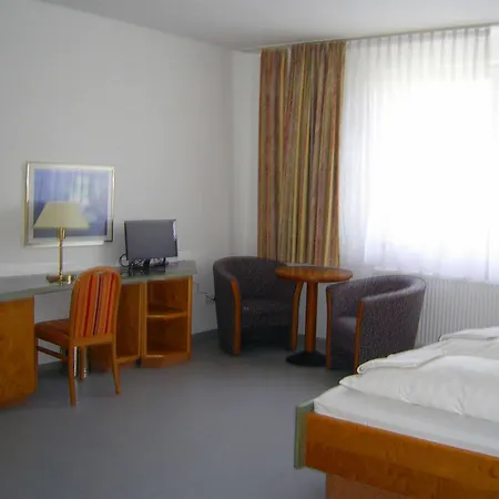Willy Frankfurt 3*