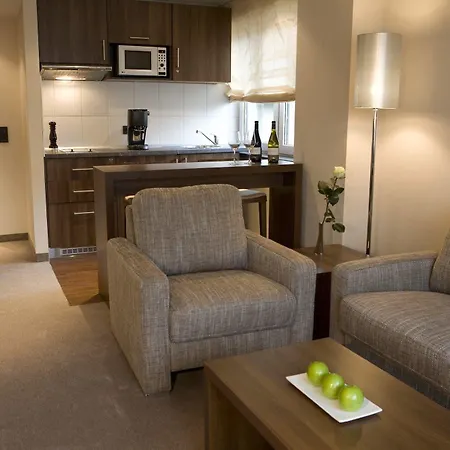 Apart Otel Liv'in Frankfurt - Seilerstrasse 4*