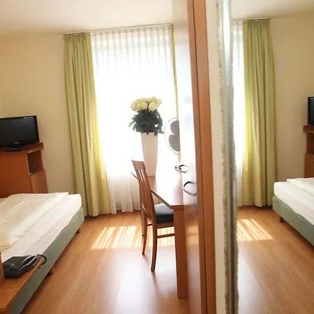 Memphis Hotel 4*