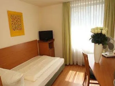 Memphis Hotel Frankfurt nad Mohanem