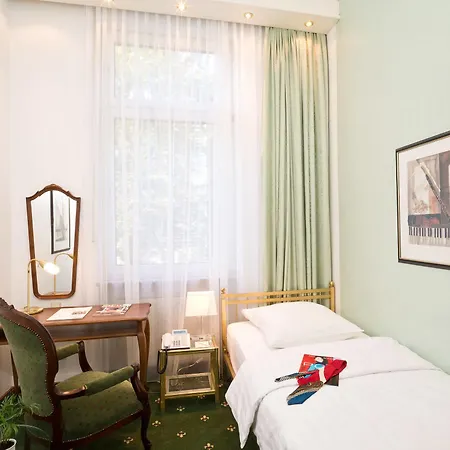 Otel Palmenhof 4*