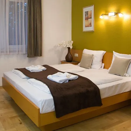 Garni Roedelheimer Hof 2* Frankfurt am Main