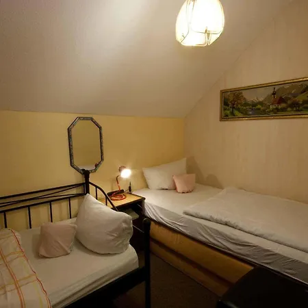 Attaché Hotel