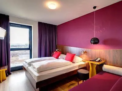 Hotell Meininger Frankfurt Main / Airport