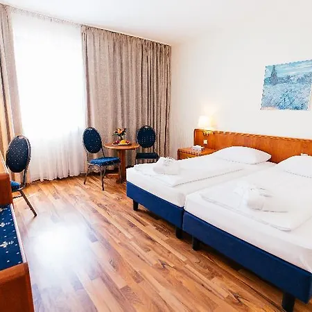 Hotel Excelsior - Station 3*