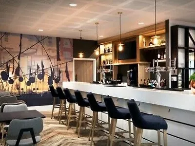 Hampton By Hilton Frankfurt Airport Отель