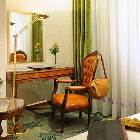 Palmenhof Otel 4*