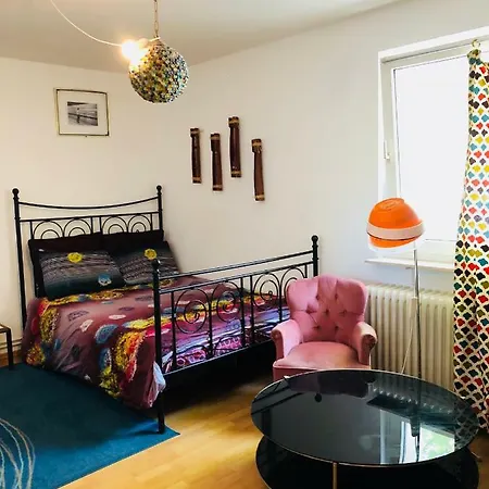 Cosy Close To Hbf & Fair Guest house *