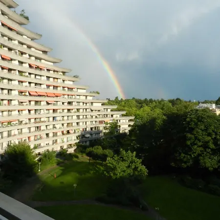 Pansiyon Guestroom With Wide View And Pool Near Side, 2nd Guest With Extra Bed Possible Frankfurt am Main