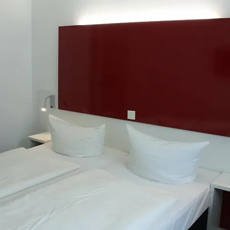 Admiral Hotel 3*