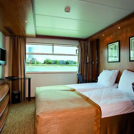 Otel Crossgates Hotelship 3 Star - Osthafen - Frankfurt