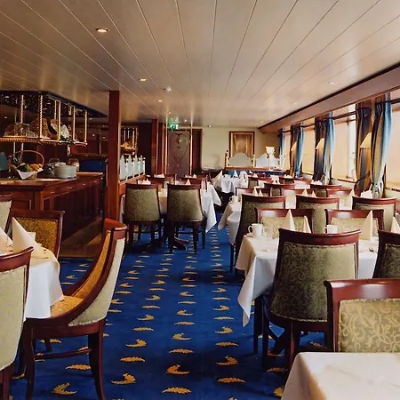 Otel Crossgates Hotelship 3 Star - Osthafen - Frankfurt 3*