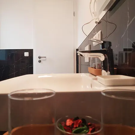 Hotel Emiliana Am Bahnhof 3*