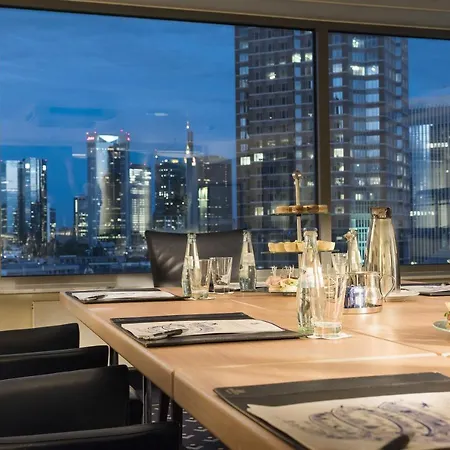 Maritim Frankfurt 4*