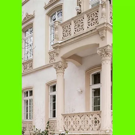 Savigny Frankfurt فرانكفورت