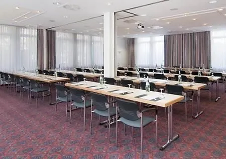 Frankfurt Airport - Neu-isenburg, An Ihg 4* Neu-Isenburg