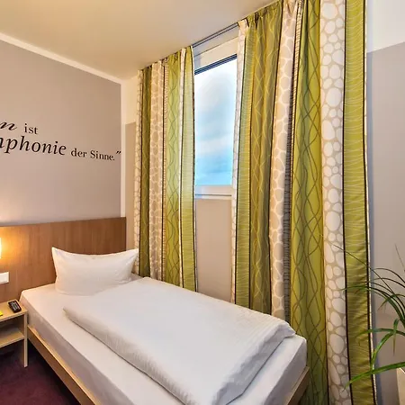 Mainstation Hotel 3*