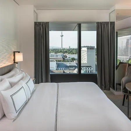 Melia Frankfurt Hotel 4*