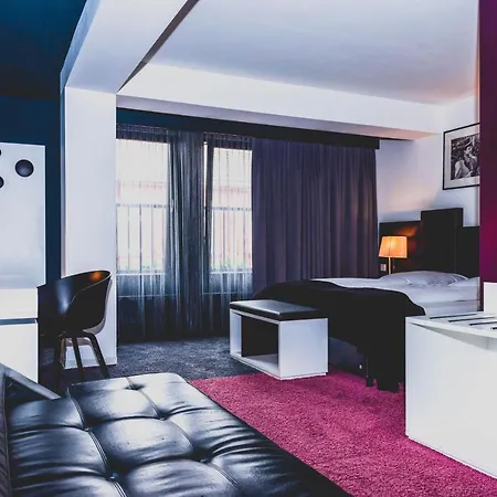 Bliss 4* Frankfurt nad Mohanem