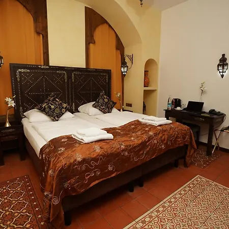 Oriental&restaurant Hotel