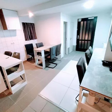 Fmi Studio Frankfurt Rödelheim *