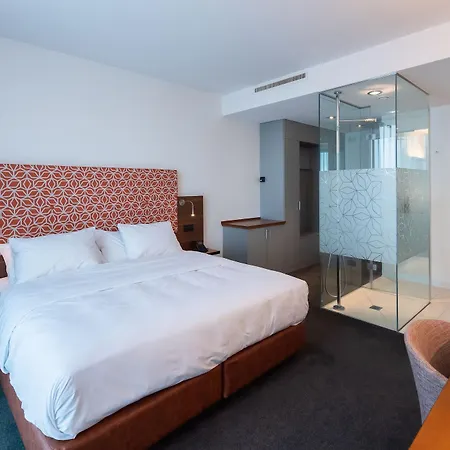 Doubletree By Hilton Frankfurt Niederrad 4* פרנקפורט