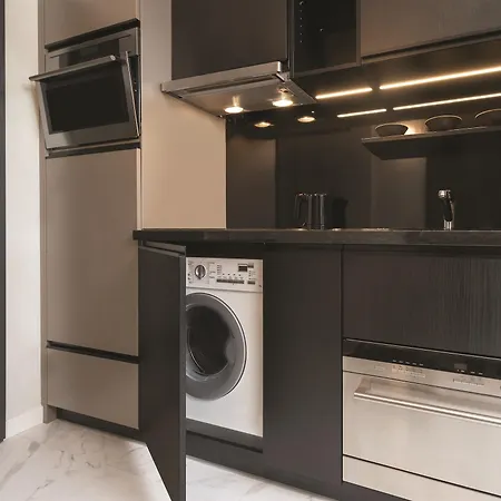 Adina Frankfurt Hotel 4*