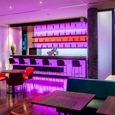 מלון Doubletree By Hilton Frankfurt Niederrad
