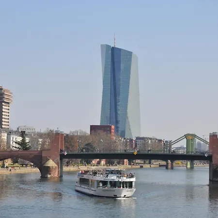 Frankfurt 2* פרנקפורט