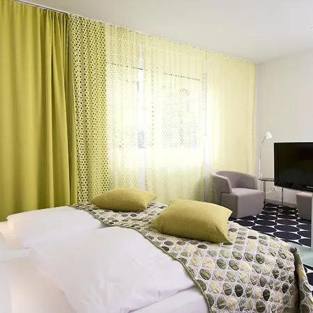 Tryp By Wyndham Frankfurt 3*