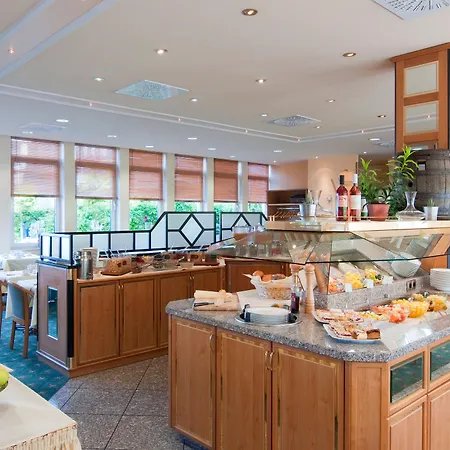 Hotel Frankfurt Airport - Neu-isenburg, An Ihg 4*