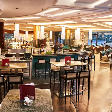 Steigenberger Airport Frankfurt Hotel 4*