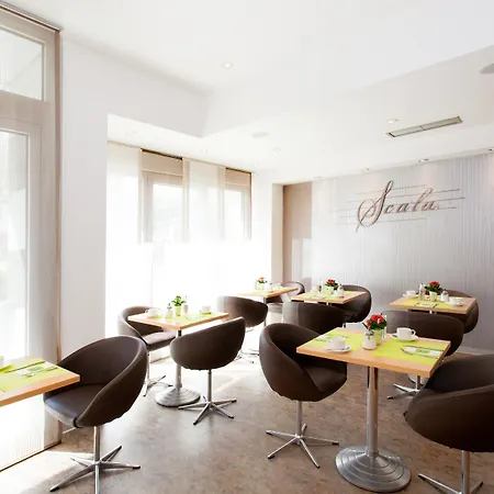 Hotel Favored Scala 3*
