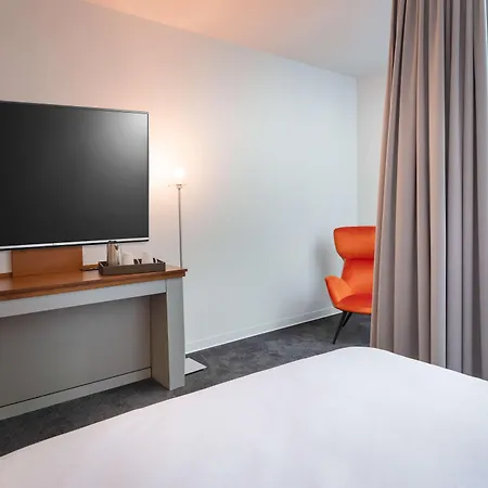 Otel Doubletree By Hilton Frankfurt Niederrad 4*