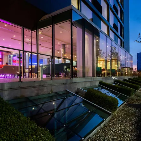 Doubletree By Hilton Frankfurt Niederrad מלון