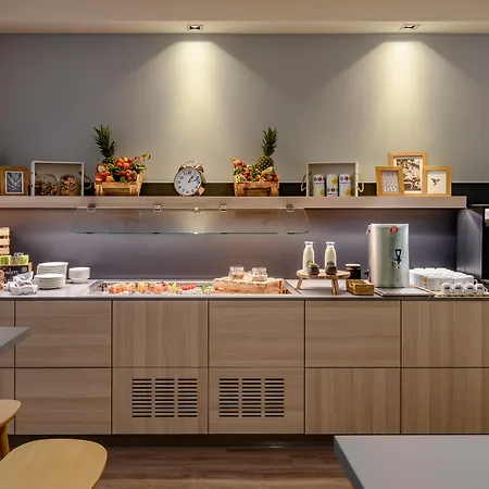 Novotel Frankfurt 4*