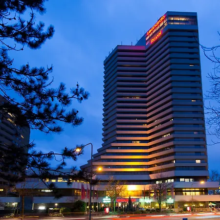 Leonardo Royal Frankfurt Otel
