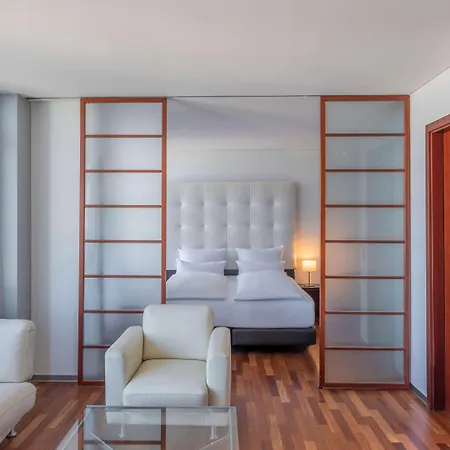 Innside By Melia Frankfurt Eurotheum Otel Frankfurt am Main