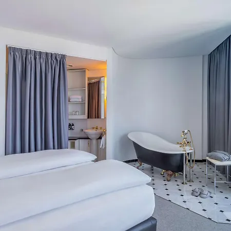 Innside By Melia Frankfurt Eurotheum Otel 4*