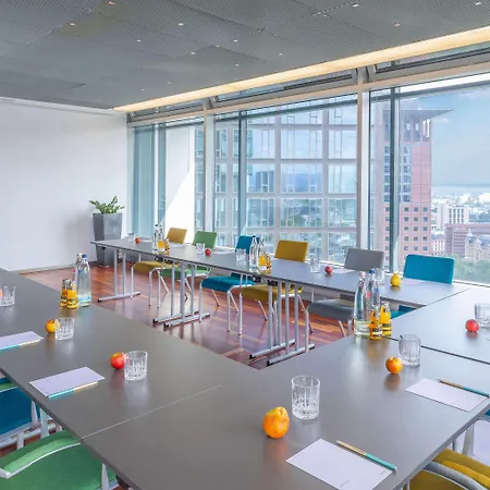 Innside By Melia Frankfurt Eurotheum Otel