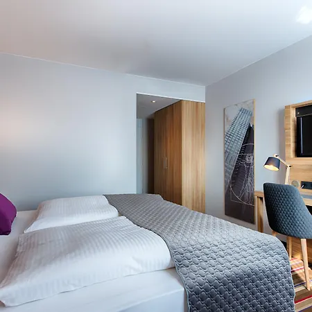 Hotell Leonardo Frankfurt South 4*