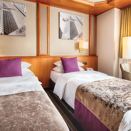 Leonardo Frankfurt South Hotell 4*