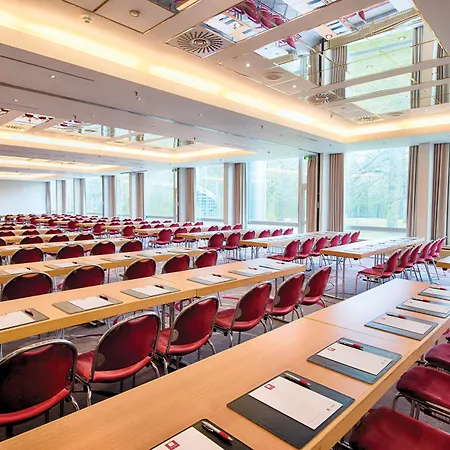 Отель Leonardo Frankfurt South Франкфурт-на-Майне
